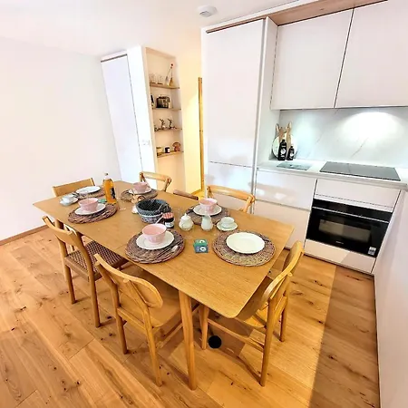 Apartman Confort Ele Gant Avec Terrasse, Ideal Pour Famille - Fr-1-598-187 Les Gets
